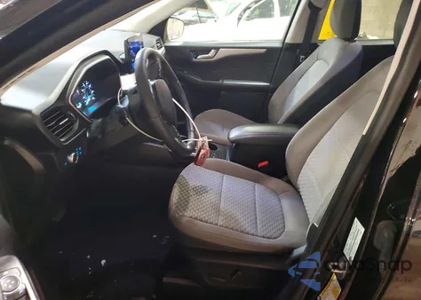 2021 Ford Escape Se z USA, uszkodzony, nr VIN 1FMCU9G65MUB31953